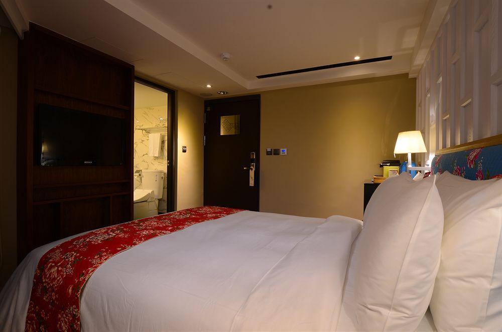 Reddot Hotel Taichung Eksteriør billede