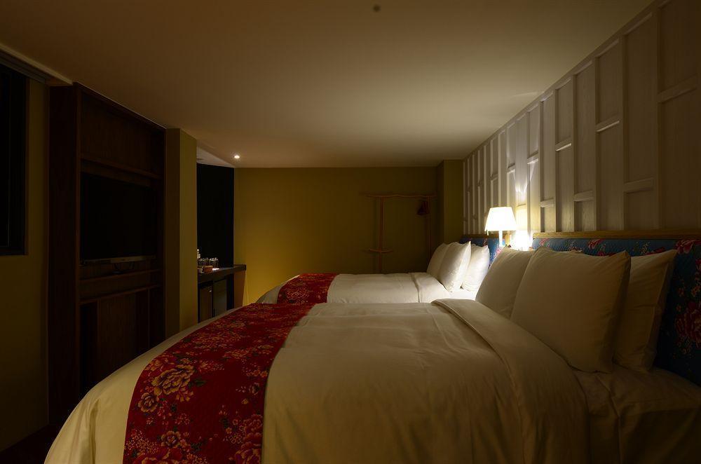 Reddot Hotel Taichung Eksteriør billede