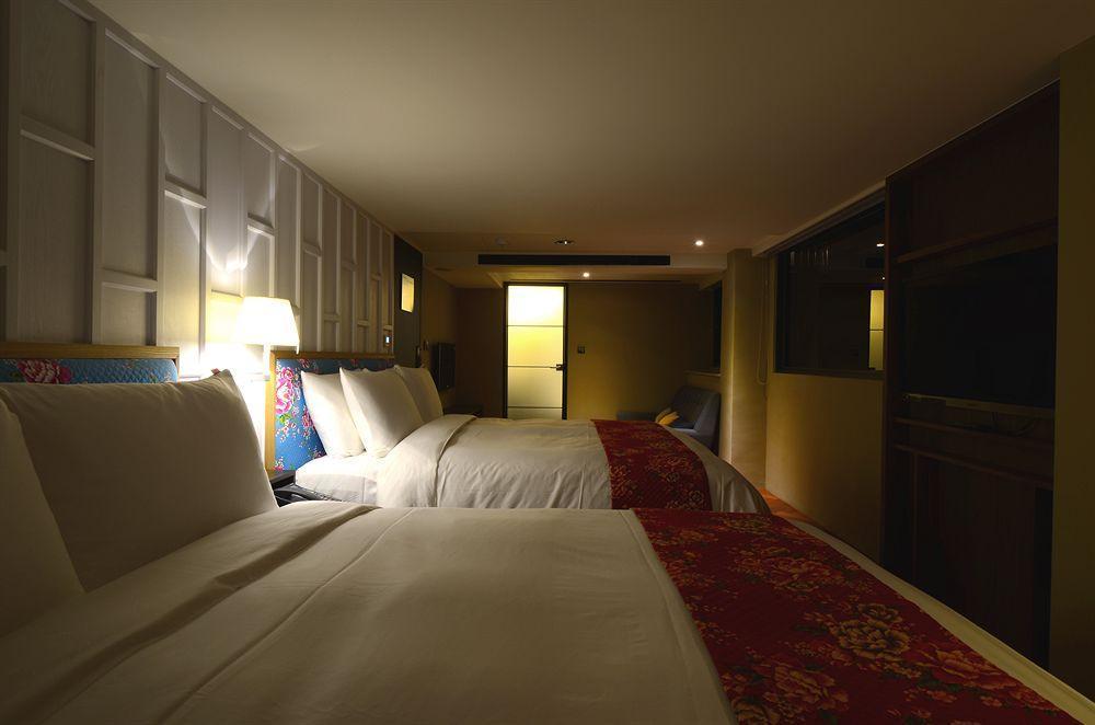 Reddot Hotel Taichung Eksteriør billede