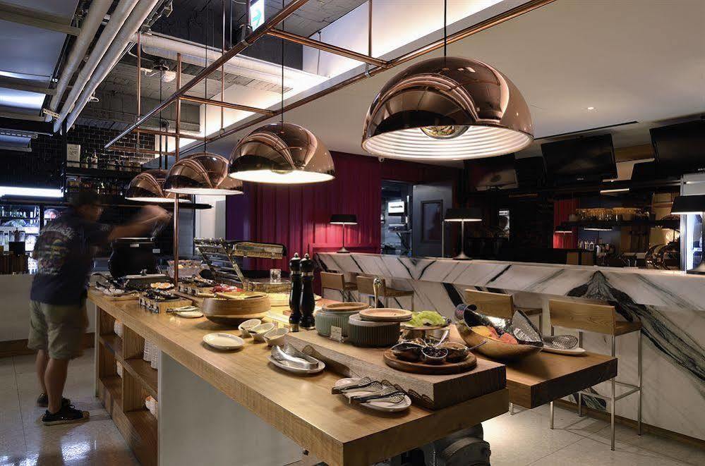 Reddot Hotel Taichung Eksteriør billede